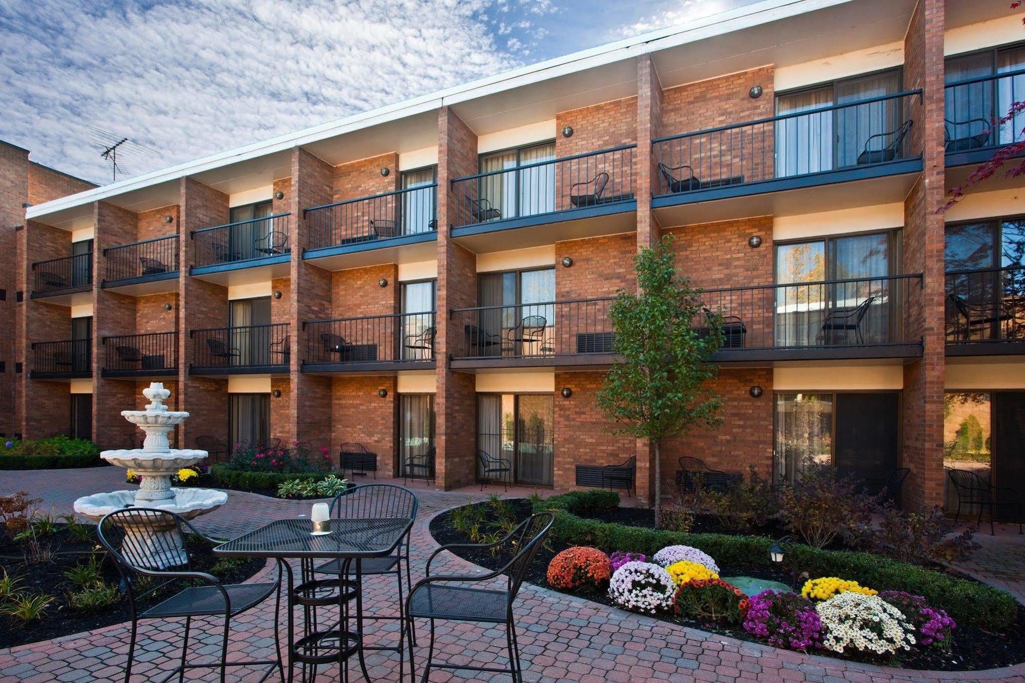Four Points By Sheraton Detroit Novi Esterno foto